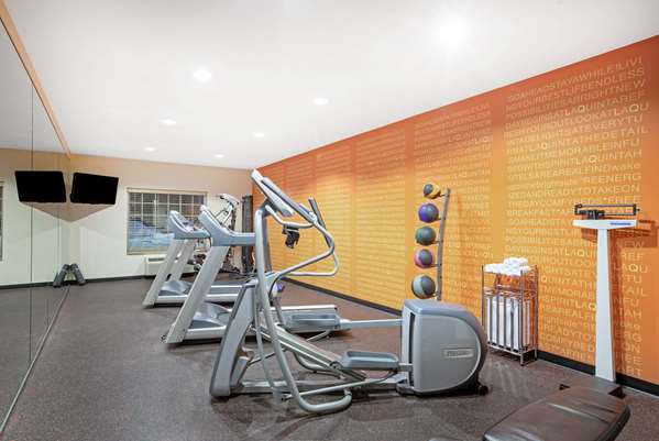 Fitness/ Exercise Room - La Quinta Inn & Suites Grand Forks - I-29, Exit 140