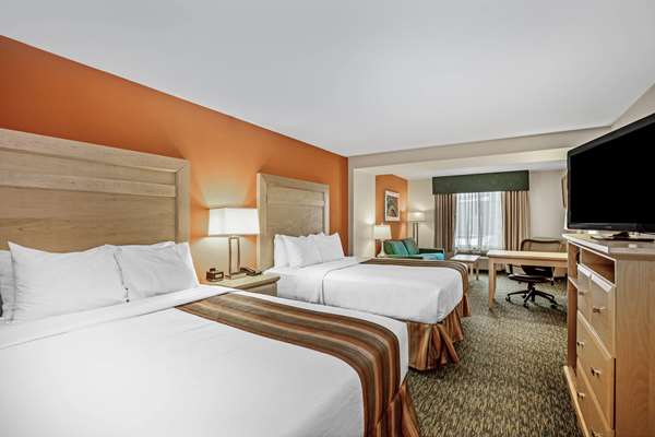 Suite - La Quinta Inn & Suites Grand Forks - I-29, Exit 140