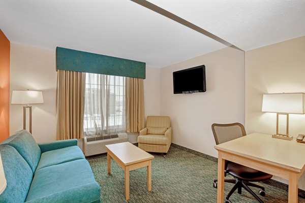 Suite - La Quinta Inn & Suites Grand Forks - I-29, Exit 140