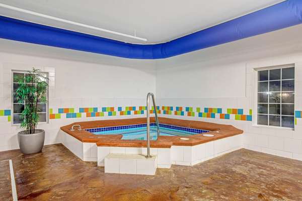 Pool - La Quinta Inn & Suites Grand Forks - I-29, Exit 140