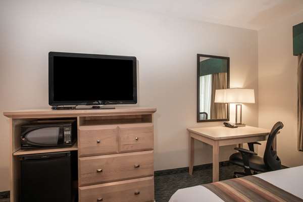  - La Quinta Inn & Suites Grand Forks - I-29, Exit 140