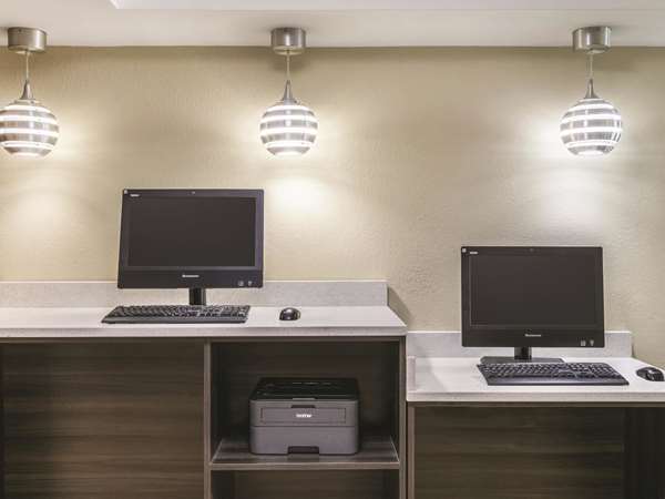 Conference Area - La Quinta Inn & Suites Central Papermill Knoxville - I-40 & I-75, Exit 383