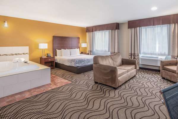  - La Quinta Inn & Suites Castle Rock - I-25, Exit 182