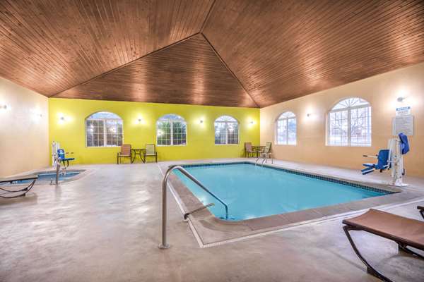 Pool - La Quinta Inn & Suites Castle Rock - I-25, Exit 182