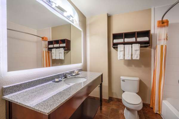  - La Quinta Inn & Suites Castle Rock - I-25, Exit 182