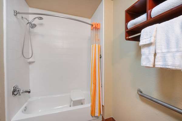  - La Quinta Inn & Suites Castle Rock - I-25, Exit 182