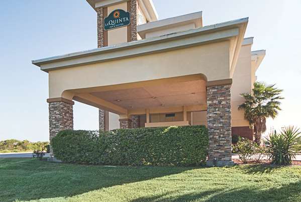 Exterior view - La Quinta Inn & Suites Mathis