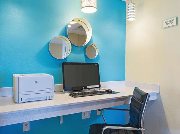 Conference Area - La Quinta Inn & Suites Mathis