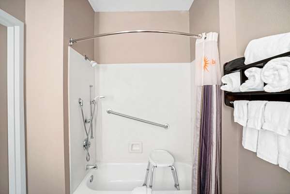  - La Quinta Inn & Suites Lebanon - I-40, Exit 238