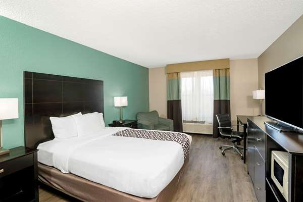 - La Quinta Inn & Suites Lebanon - I-40, Exit 238