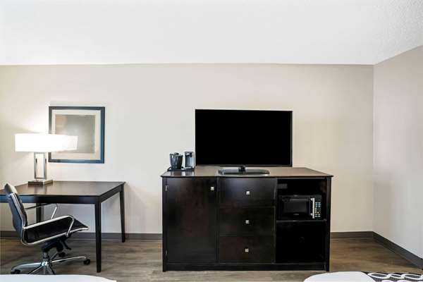  - La Quinta Inn & Suites Lebanon - I-40, Exit 238
