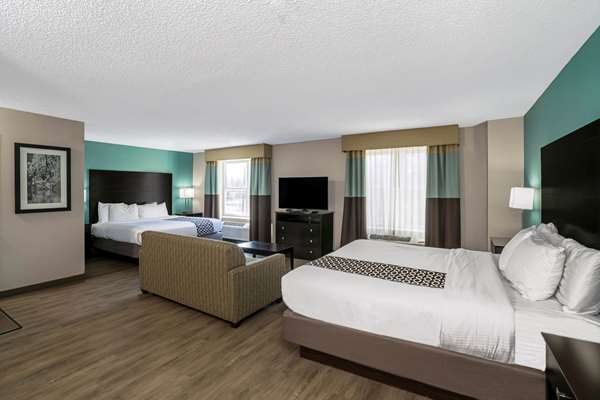 Suite - La Quinta Inn & Suites Lebanon - I-40, Exit 238