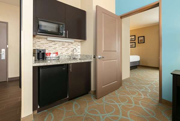 Suite - La Quinta Inn & Suites Clinton