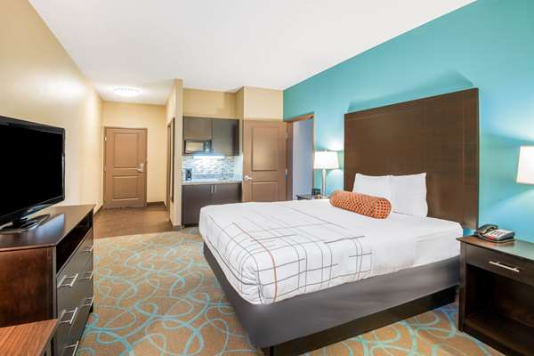 Suite - La Quinta Inn & Suites Clinton