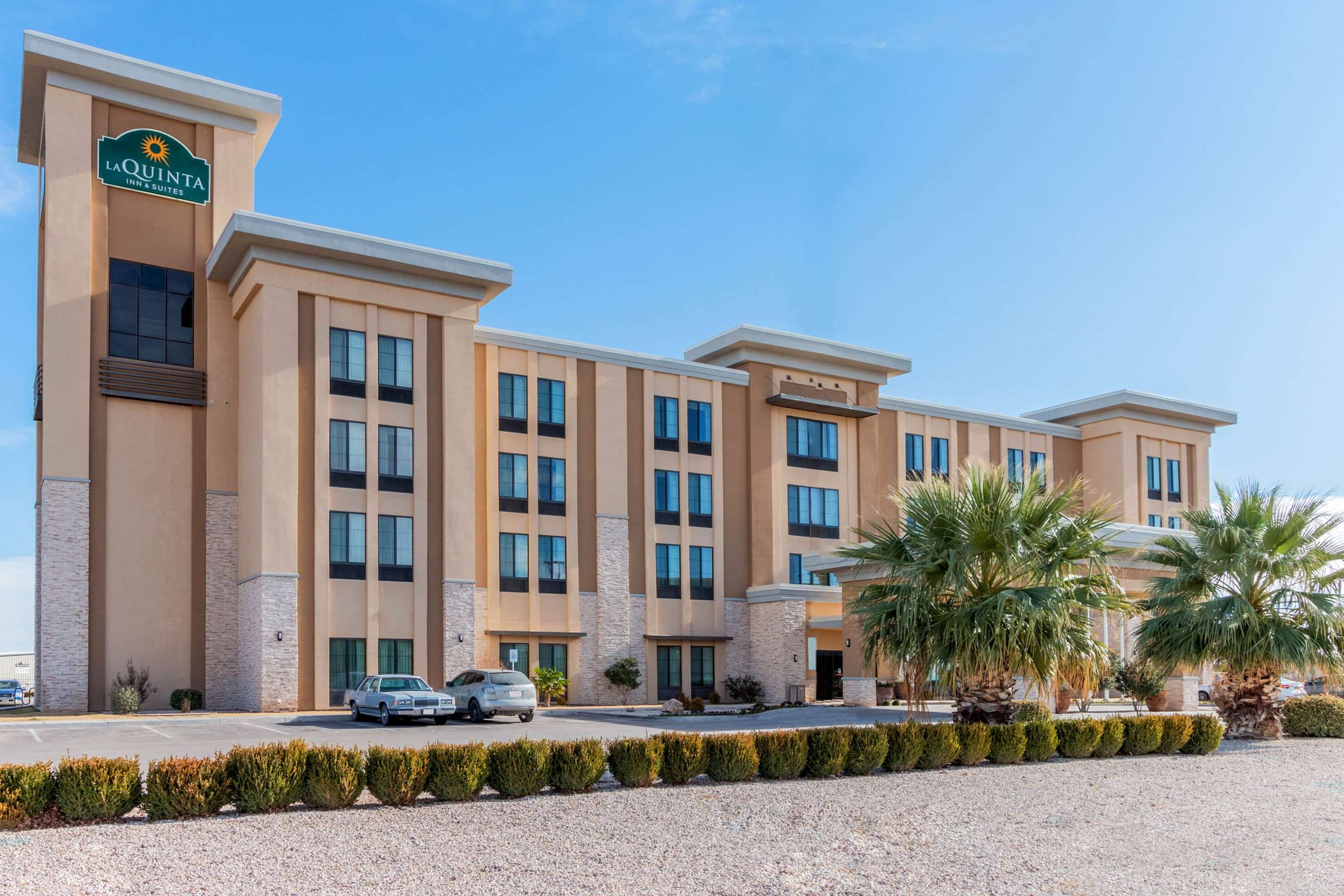 Exterior | La Quinta Inn & Suites by Wyndham Carlsbad