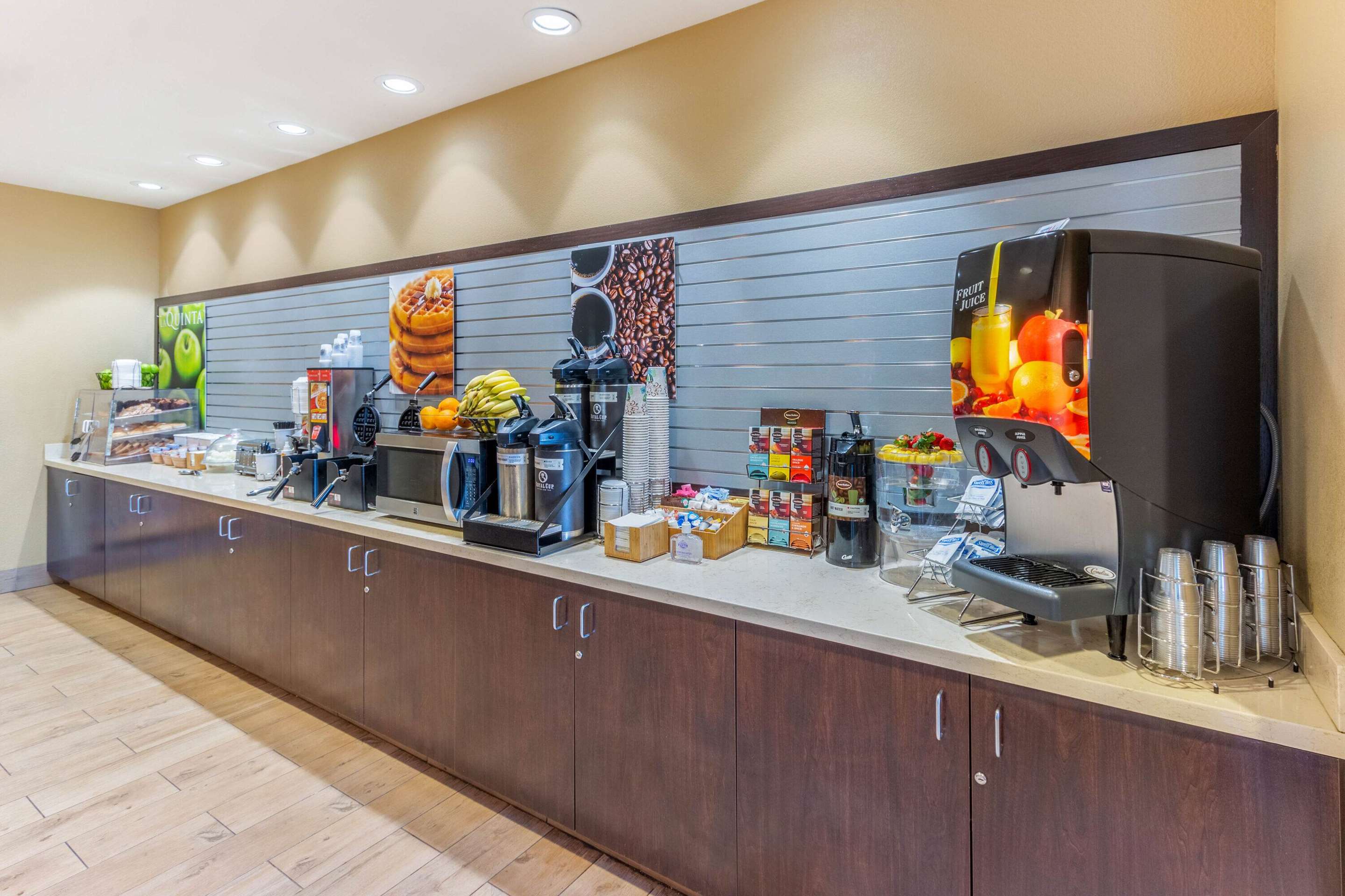 Property amenity | La Quinta Inn & Suites by Wyndham Carlsbad