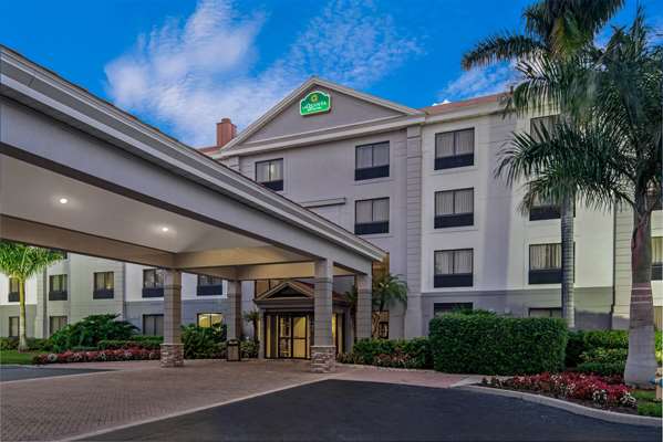 Exterior view - La Quinta Inn & Suites Bonita Springs