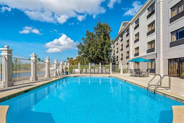 Pool - La Quinta Inn & Suites Bonita Springs