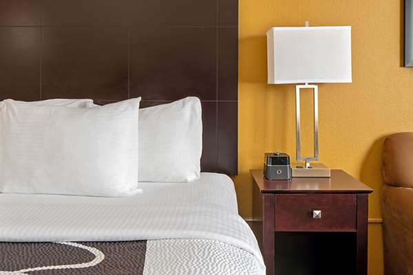  - La Quinta Inn & Suites Bonita Springs