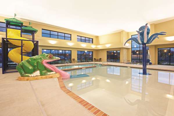 Pool - La Quinta Inn & Suites Billings - I-90, Exit 446