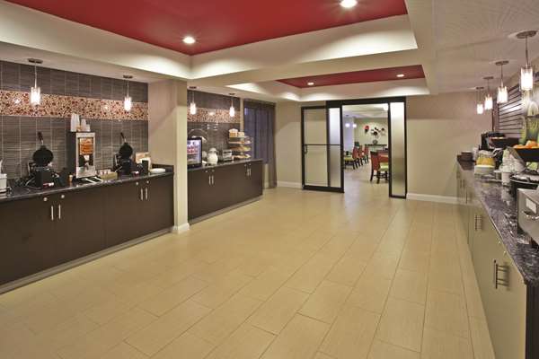  - La Quinta Inn & Suites Summersville