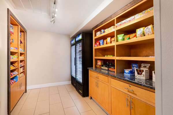  - La Quinta Inn & Suites Summersville