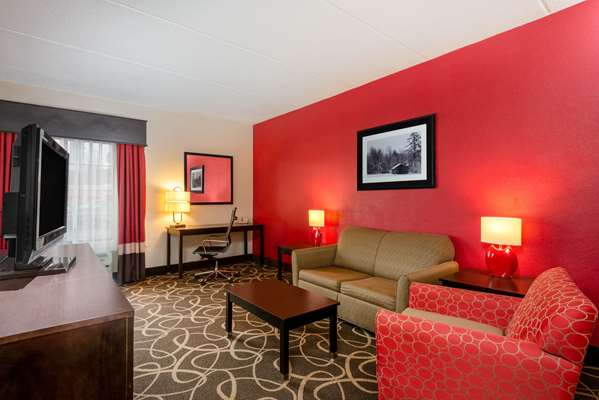 Suite - La Quinta Inn & Suites Summersville