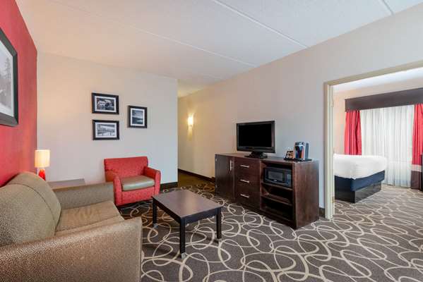 Suite - La Quinta Inn & Suites Summersville