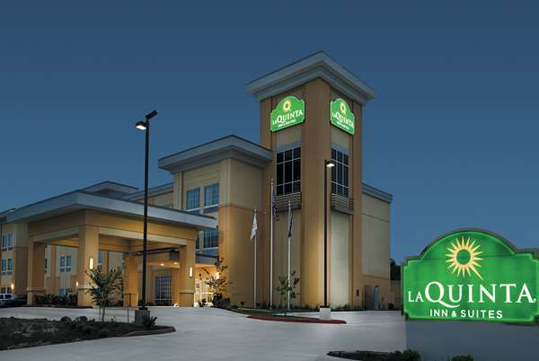 Exterior view - La Quinta Inn & Suites Karnes City