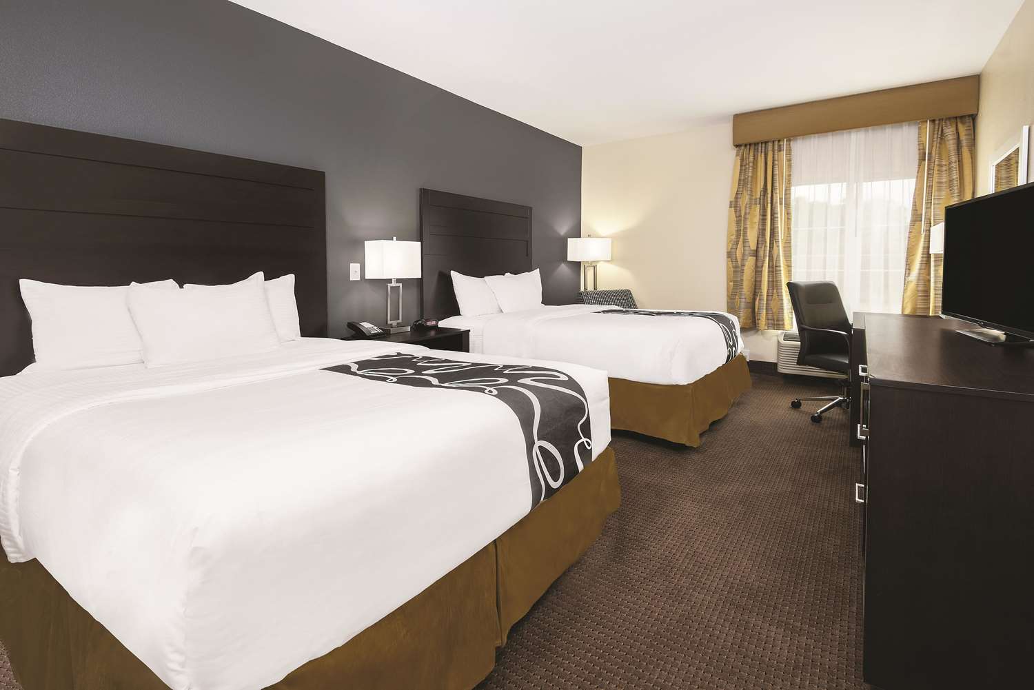 La Quinta Inn & Suites Karnes City, TX See Discounts