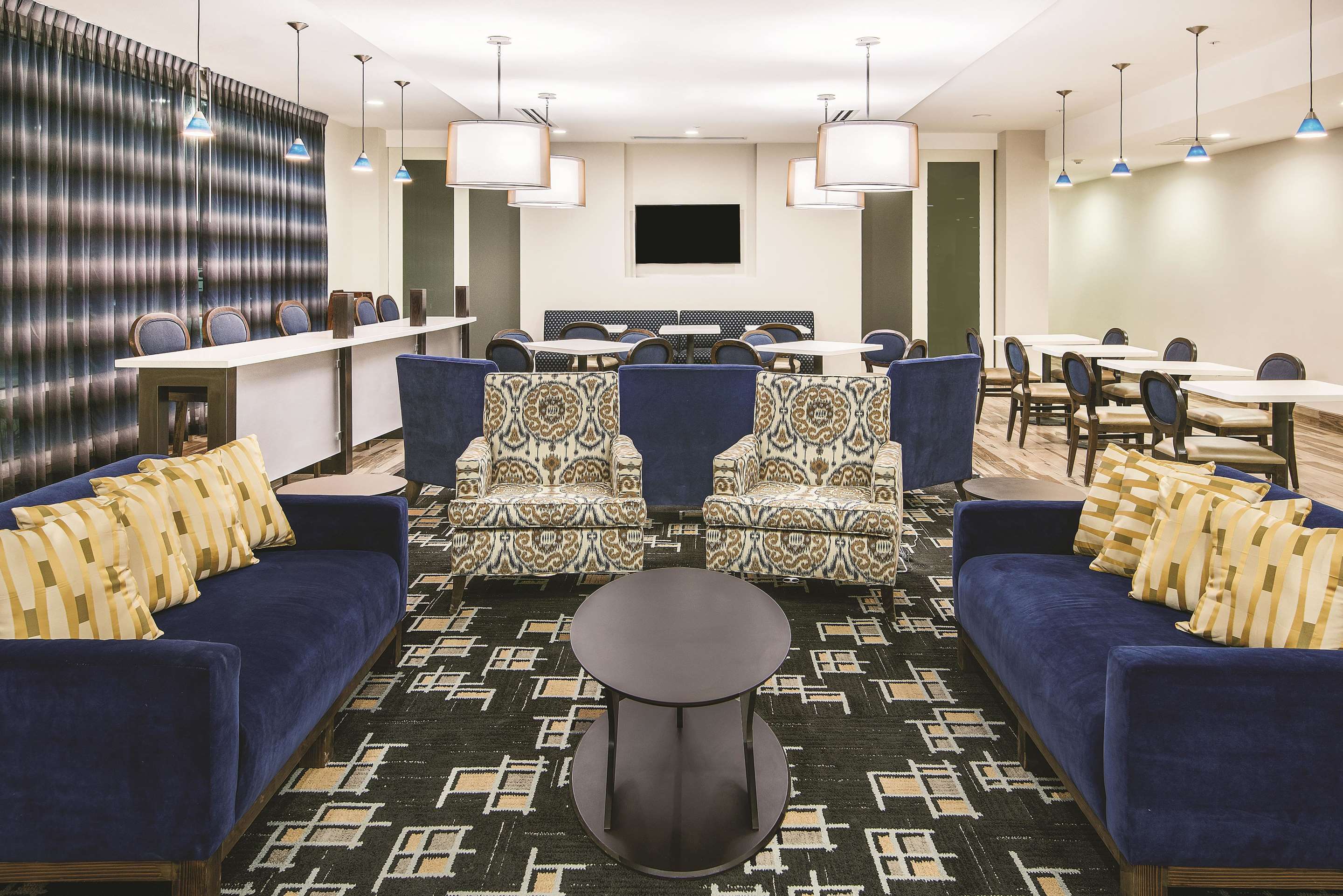 Property amenity | La Quinta Inn & Suites by Wyndham Karnes City - Kenedy