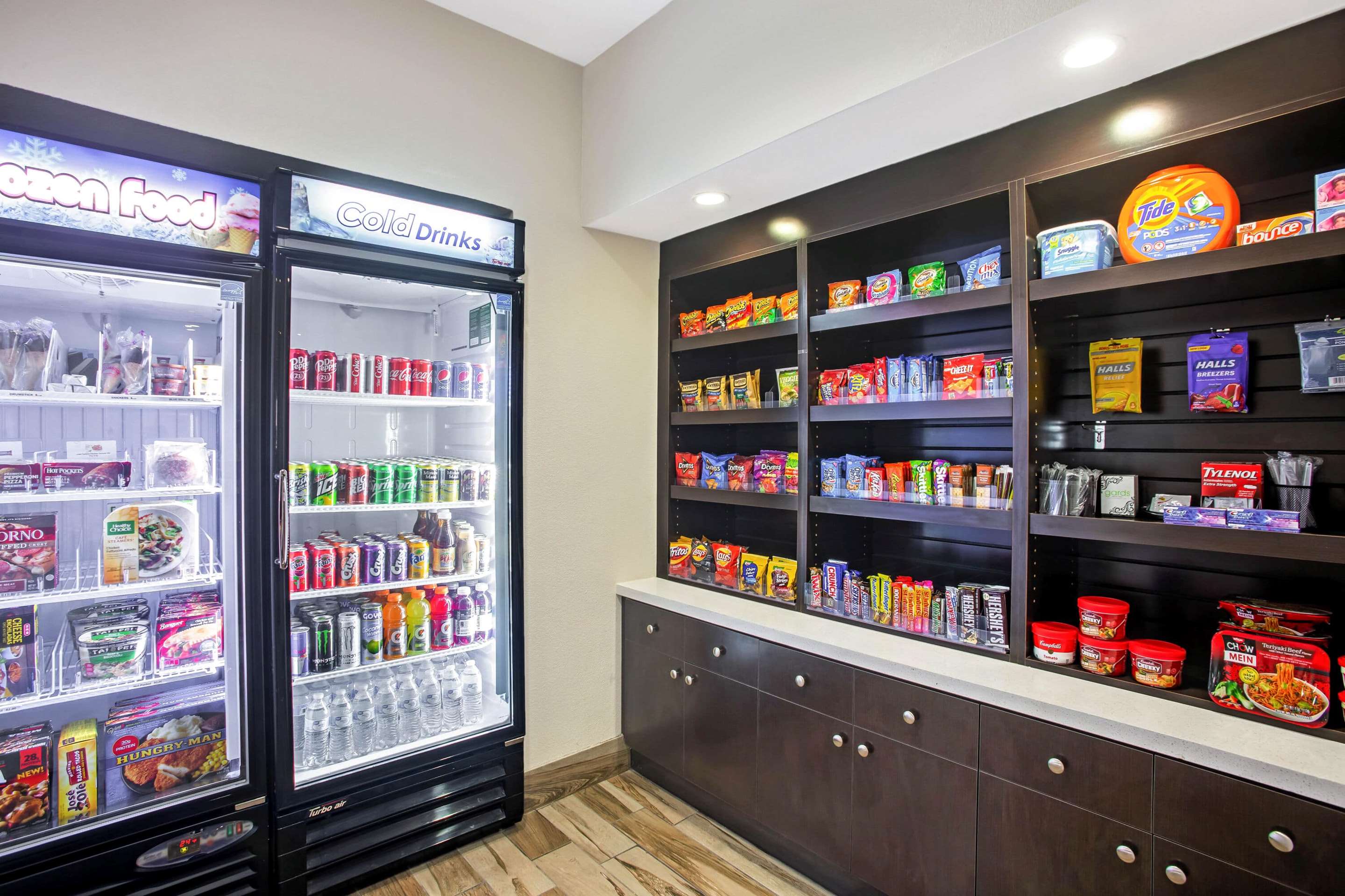 Property amenity | La Quinta Inn & Suites by Wyndham Karnes City - Kenedy