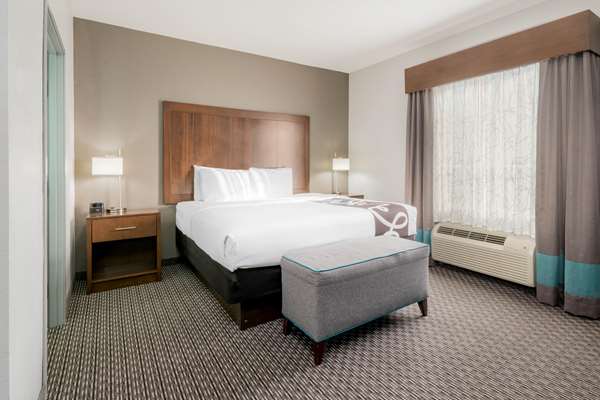 Suite - La Quinta Inn & Suites Eastchase Fort Worth - I-30, Exit 24