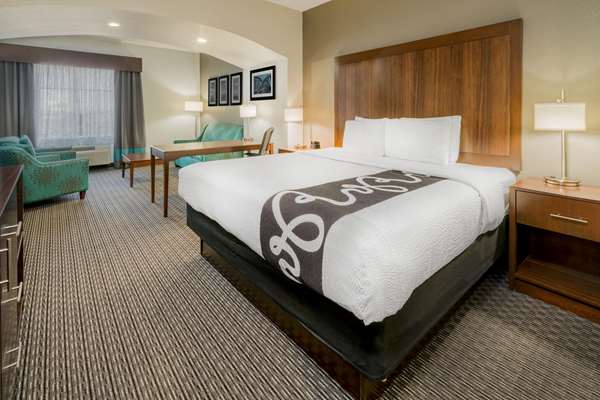Suite - La Quinta Inn & Suites Eastchase Fort Worth - I-30, Exit 24