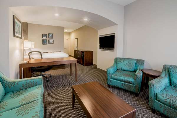 Suite - La Quinta Inn & Suites Eastchase Fort Worth - I-30, Exit 24