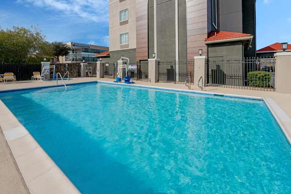Pool - La Quinta Inn & Suites Eastchase Fort Worth - I-30, Exit 24