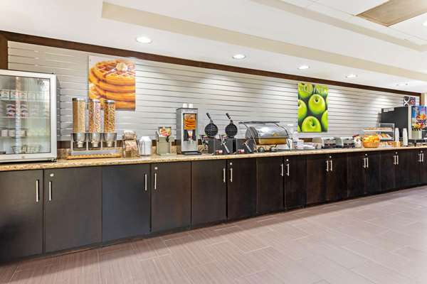  - La Quinta Inn & Suites North Tampa - I-75, Exit 270