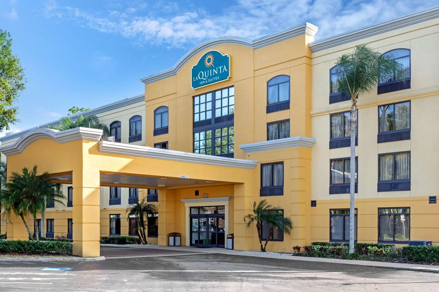 La Quinta Inn & Suites North Tampa I75, Exit 270, FL See Discounts