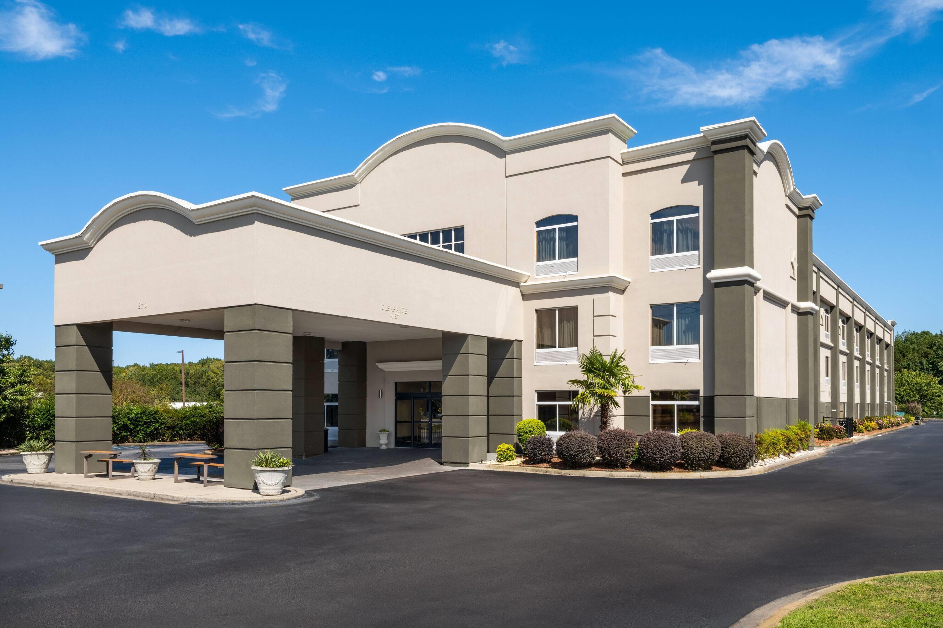 Exterior | La Quinta by Wyndham Florence
