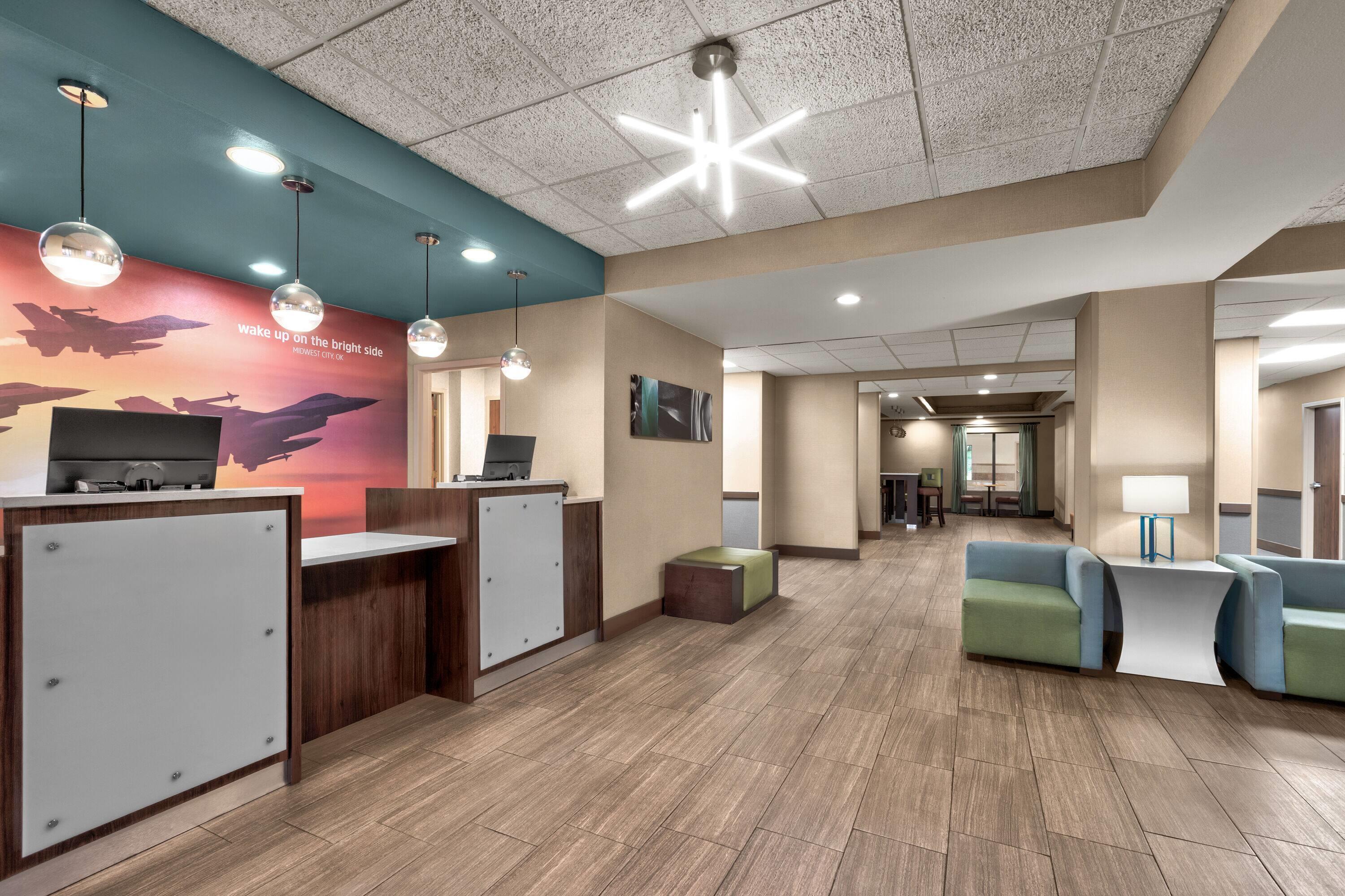 Lobby | La Quinta Inn & Suites by Wyndham Midwest City - Tinker AFB