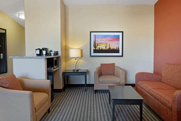 Suite - La Quinta Inn & Suites Reid Park