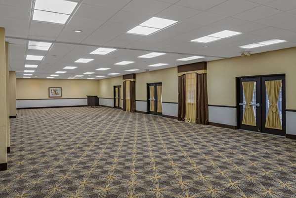  - La Quinta Inn & Suites Reid Park