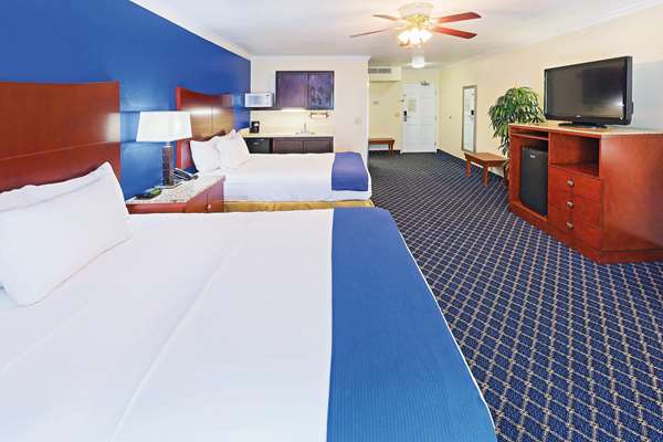 - La Quinta Inn & Suites Dalhart