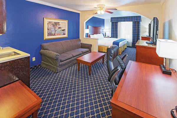  - La Quinta Inn & Suites Dalhart