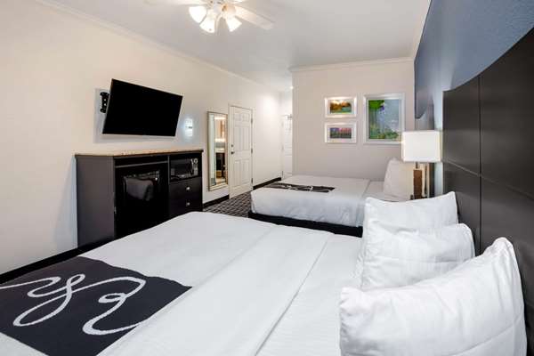  - La Quinta Inn & Suites Dalhart