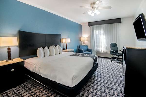  - La Quinta Inn & Suites Dalhart