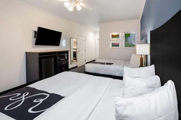  - La Quinta Inn & Suites Dalhart