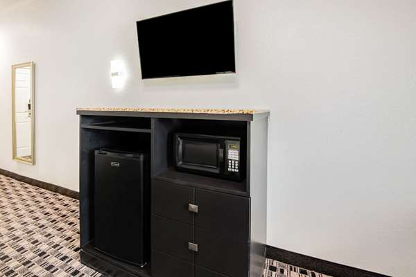  - La Quinta Inn & Suites Dalhart