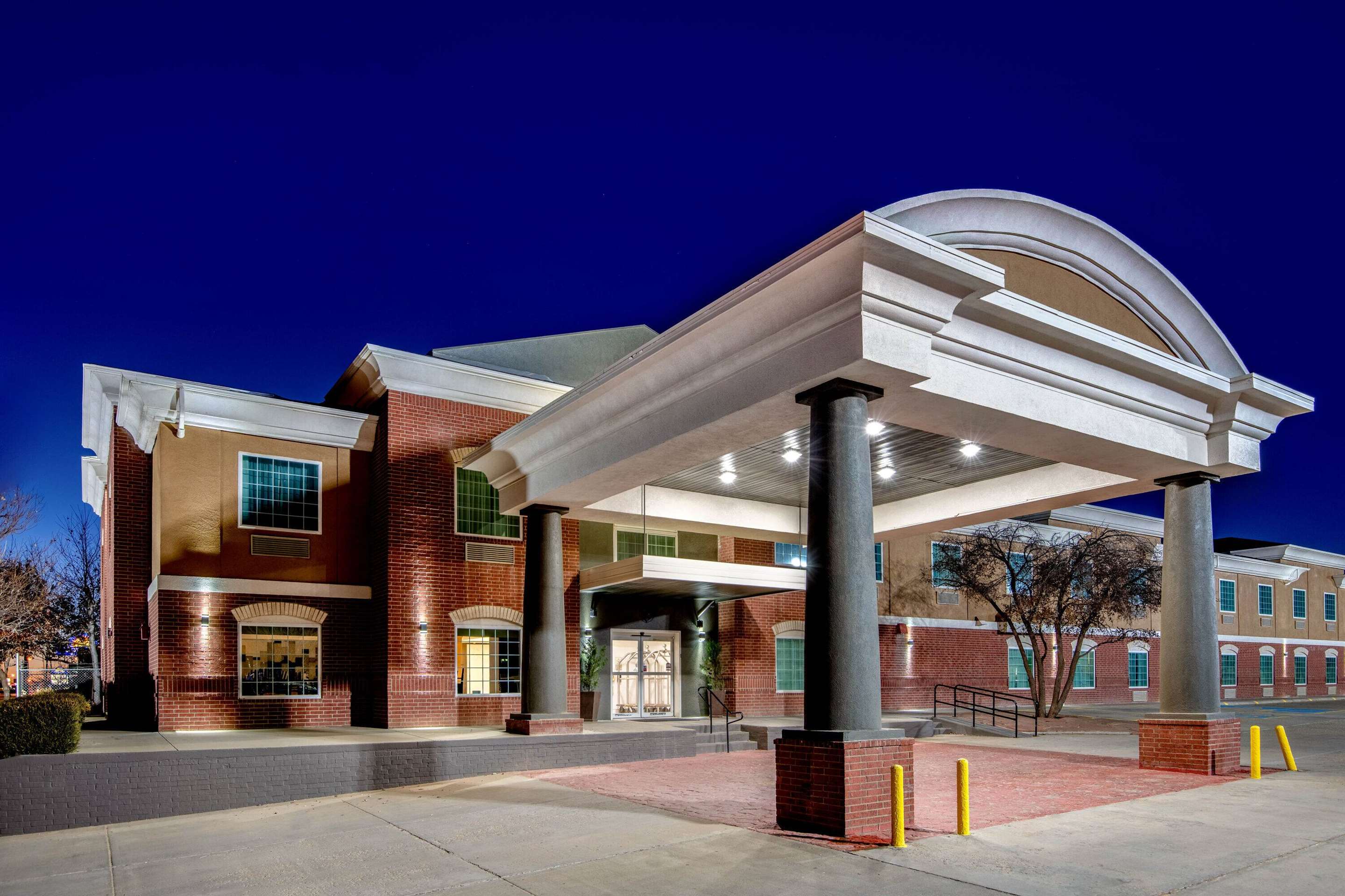 Exterior | La Quinta Inn & Suites by Wyndham Dalhart