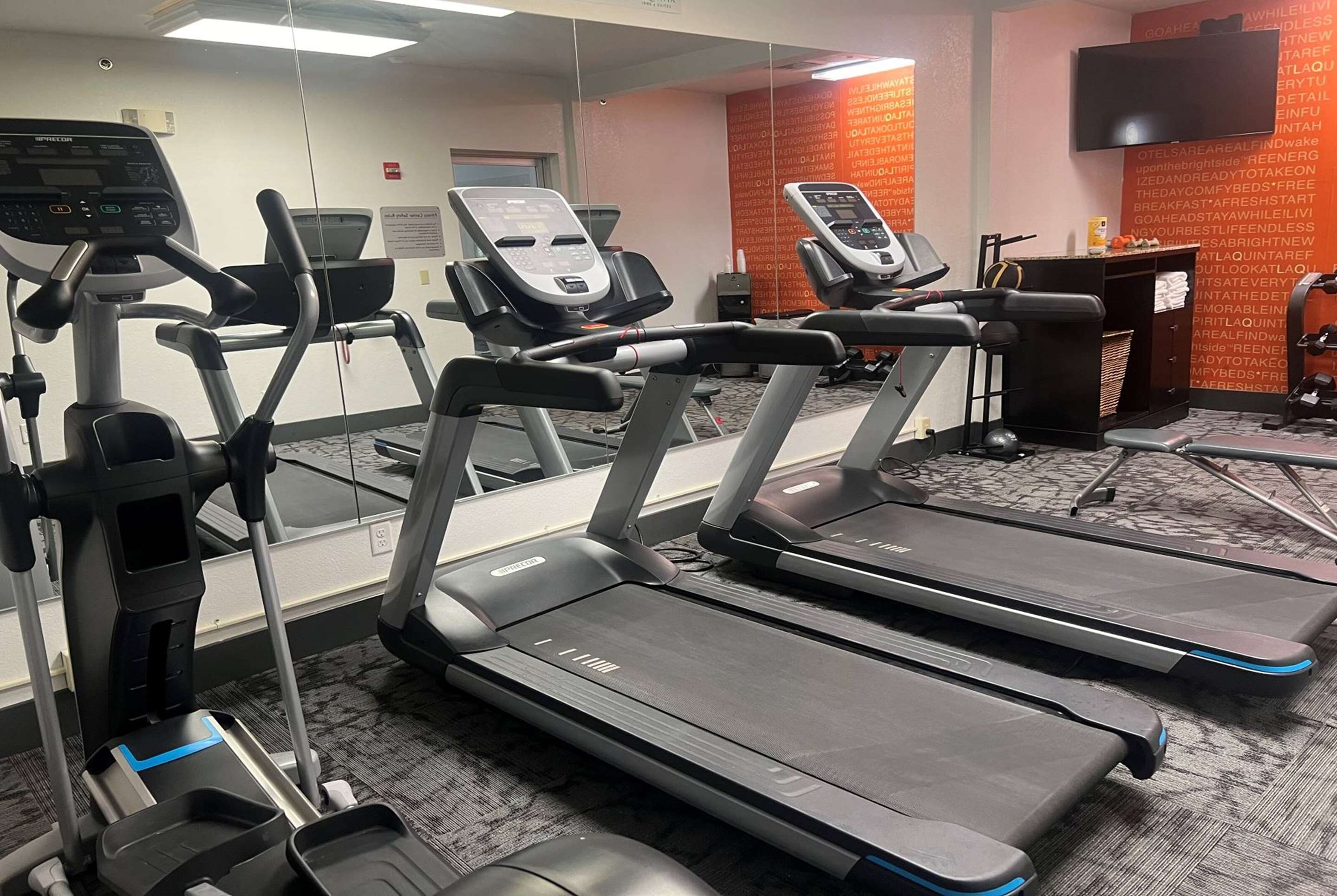 Health club fitness center gym | La Quinta Inn & Suites by Wyndham Dalhart